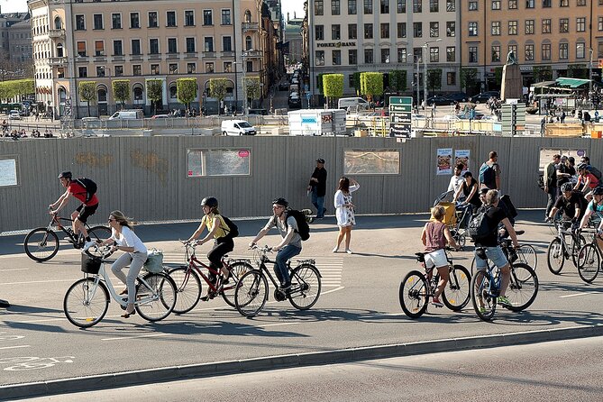Stockholm's Best Bike Tour! - Royal government buildings from the saddle