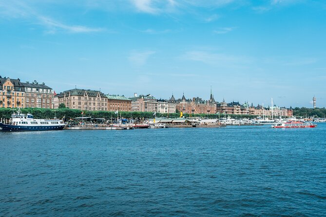 Stockholm's Old Town & Vasa Museum Private Walking Tour - Meeting the Vasa at the museum