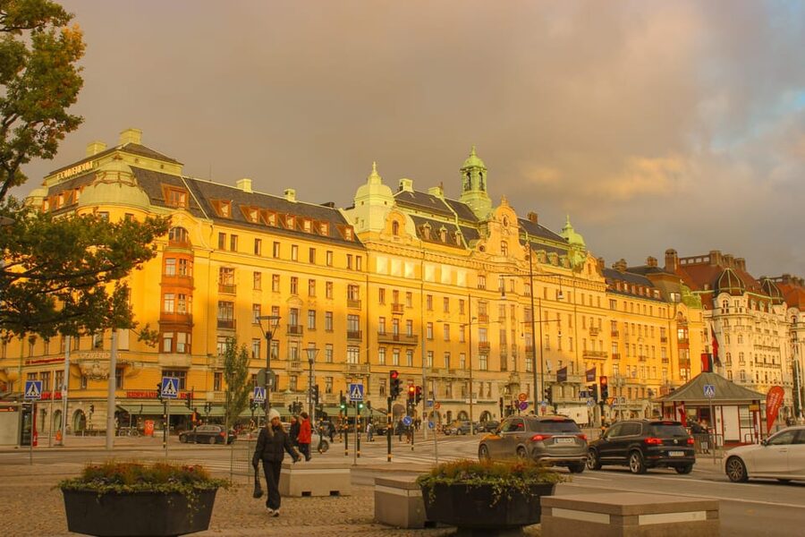 Stockholm: Scandinavian Architecture & Design Ostermalm Tour - The Hallwyl Museum and Berns Hotel add historic layers