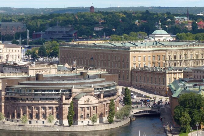 Stockholm Self-Guided Murder Mystery Tour by the Parliament - A murder case from Stockholm in 1899