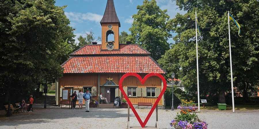 Stockholm: Sigtuna Guided Boat Tour with Optional Museum - Why the boat ride makes Sigtuna more appealing