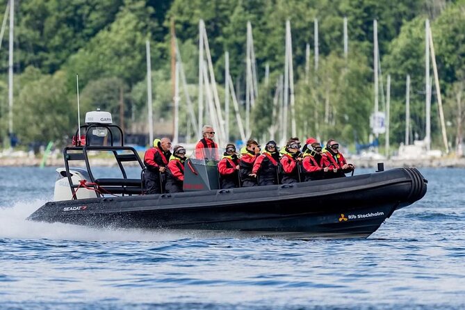Stockholm Speed Boat 2 Hour Archipelago Tour - The 42-knot run toward Vaxholm