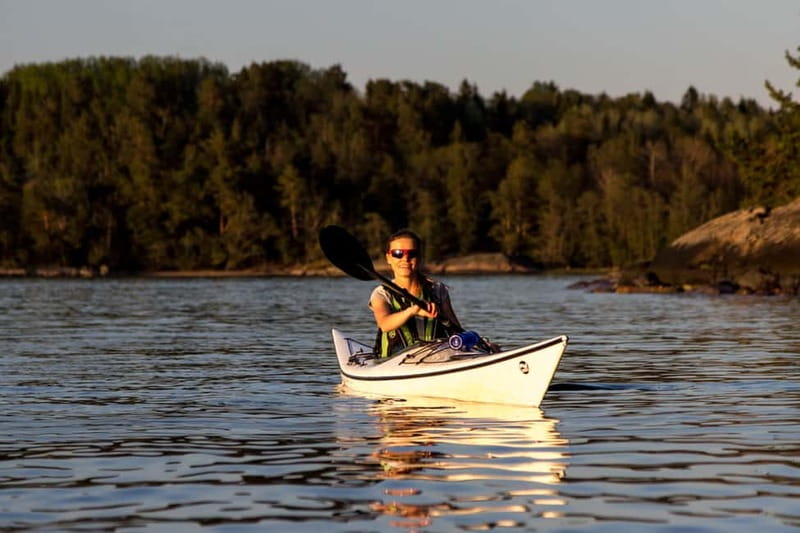 Stockholm: Sunset Archipelago Kayaking & Toast on the Water - Swedish fika from a kayak