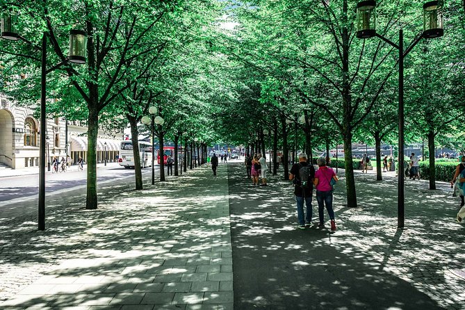 Stockholm Syndrome Private Walking Tour - How much walking and what should you wear?