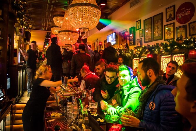 Stockholm: The Original Pub Crawl with Shots + VIP Club Access - Fast-track entry at the final nightclub