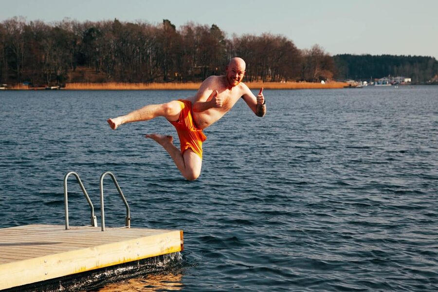 Stockholm: Traditional Sauna & Polar Plunge in Baltic Sea - Getting to Skärgårdens Kanotcenter in Vaxholm