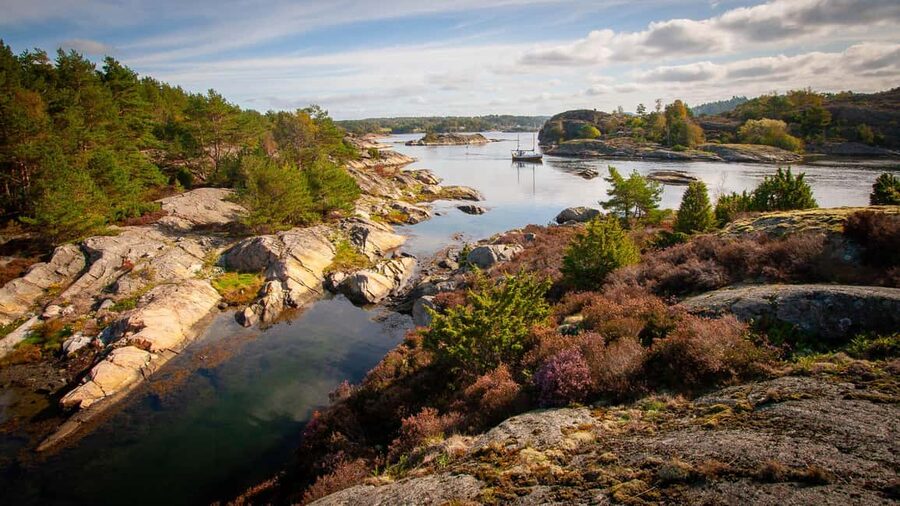West Sweden: Sea Kayak Delight in Nature Reserves - Should you book West Sweden’s sea kayak day?