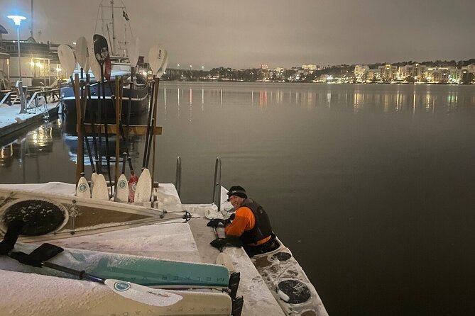 Winter Kayak Tour in Stockholm City (Dry Suit Kayaking) - What to wear under the dry suit