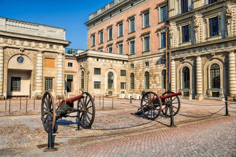 World War II Stockholm Old Town Walking Tour and Army Museum - Choosing between two hours and three hours